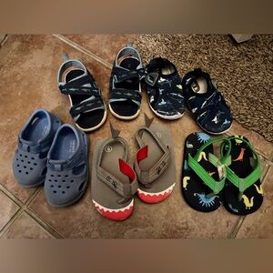 Bundle/lot of baby/toddler size 5/6 shoes